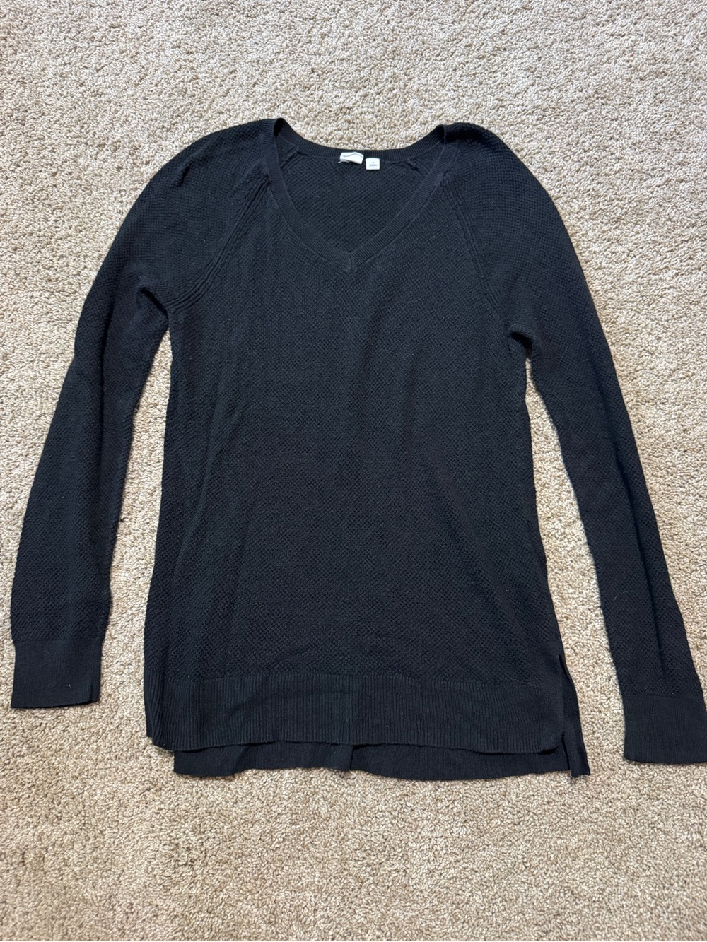 Small Women’s GAP V-neck knit Sweater Top